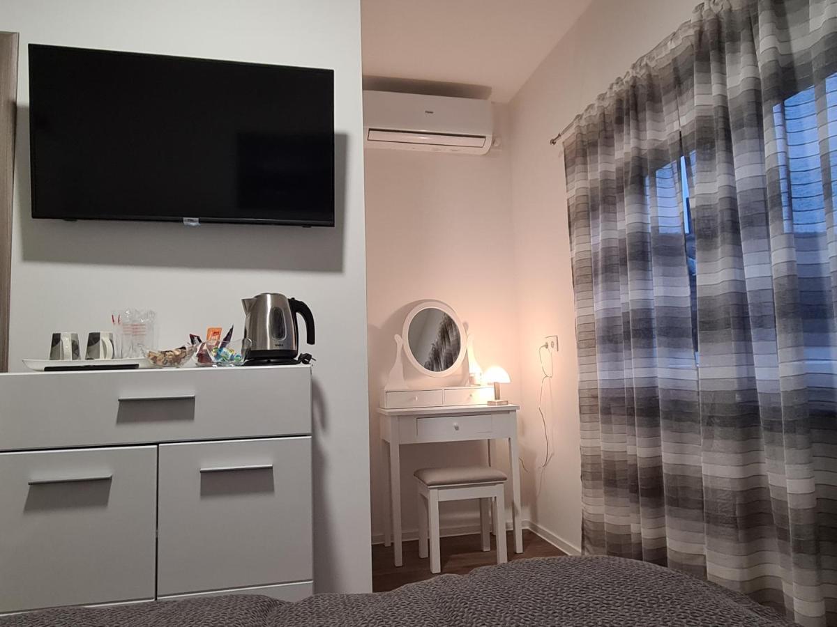Boutique Apartments Nikola Tesla Rakovica Esterno foto