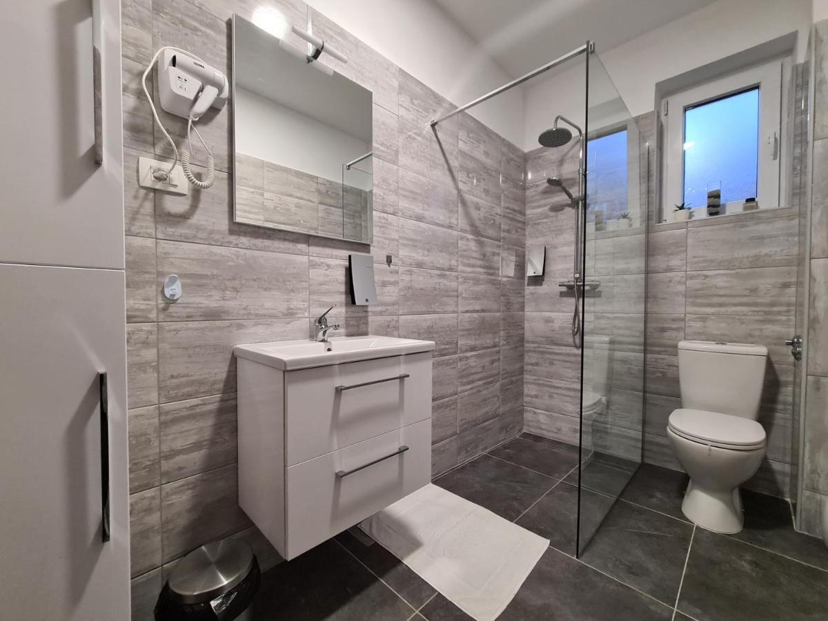 Boutique Apartments Nikola Tesla Rakovica Esterno foto