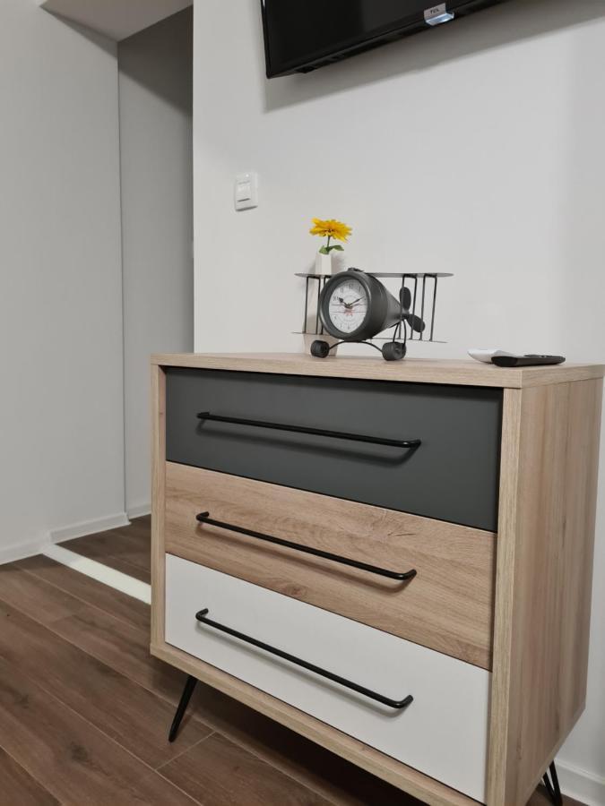 Boutique Apartments Nikola Tesla Rakovica Esterno foto